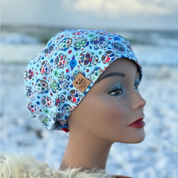 Dia de los muertos / sugar skulls scrub cap - Picture 1 of 2